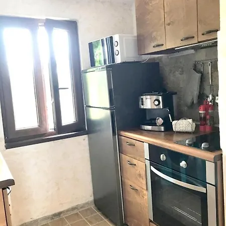 къщата в 度假居 阿赫洛伊